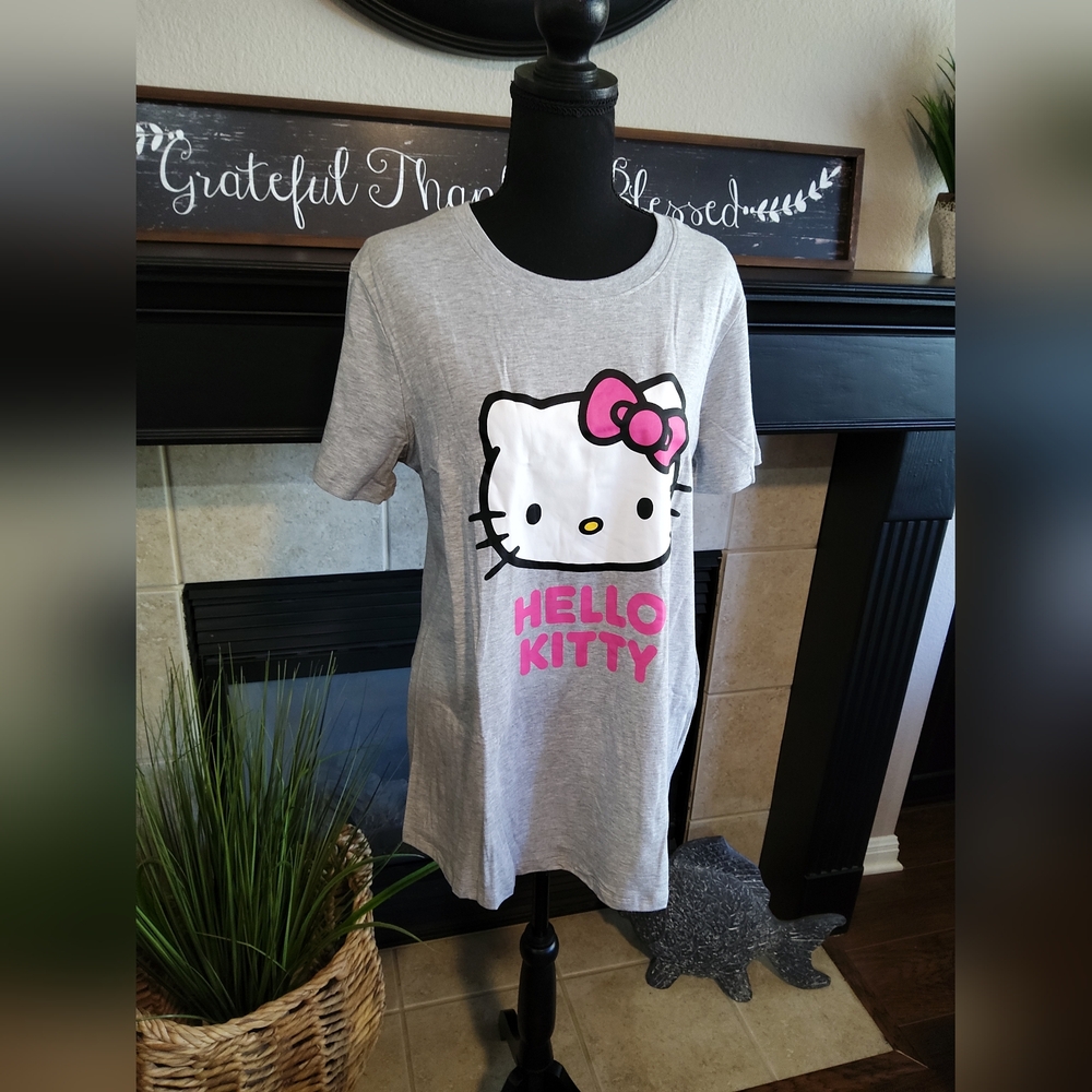 Hello Kitty Gray and Pink Short Sleeve Tee - Picture 3 of 7